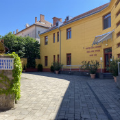 Recepció és folyosók